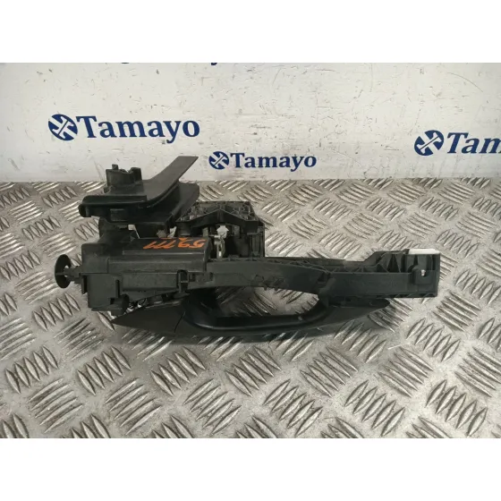 Maneta Exterior Delantera Derecha para Mercedes-Benz Clase A (W176)