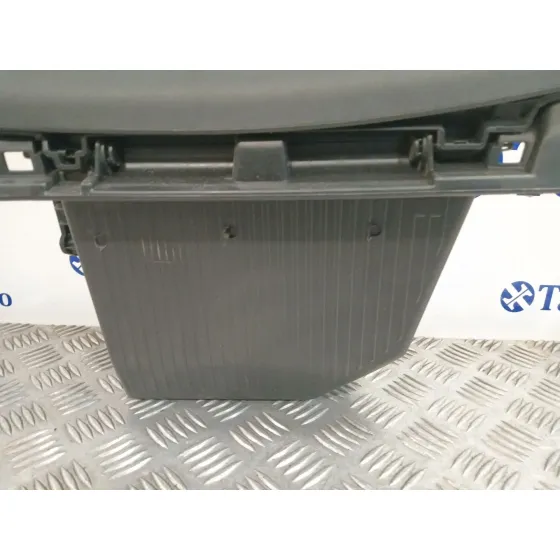Guantera para Peugeot 2008 (--.2013->)