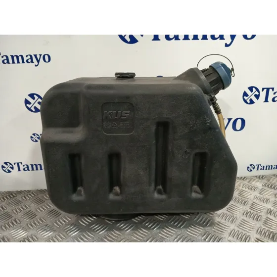 Deposito Adblue para Mitsubishi Canter 01/99 ->