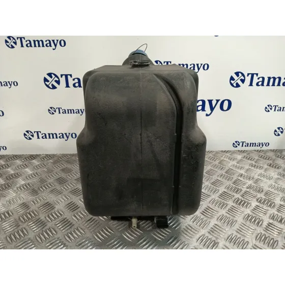 Deposito Adblue para Mitsubishi Canter 01/99 ->