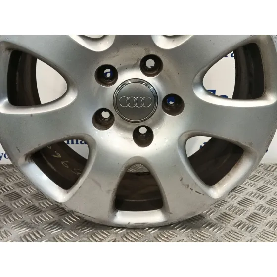 Llanta para Audi Q7 (4Lb)