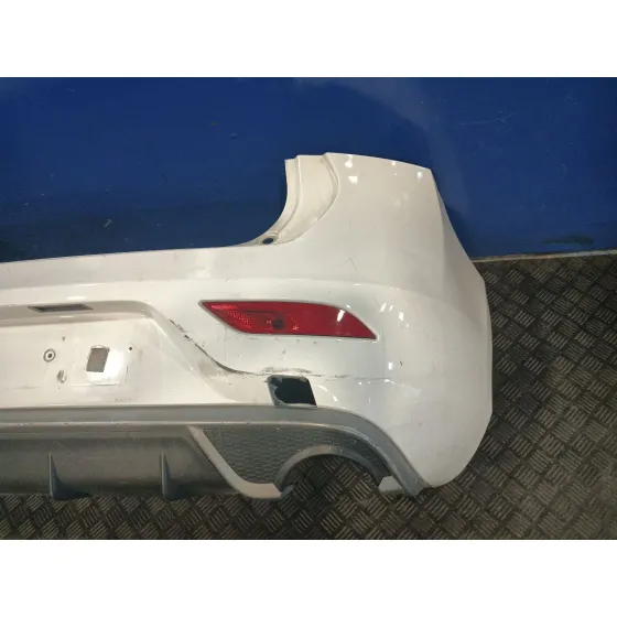 Paragolpes Trasero para Volvo V40 Hatchback (525)