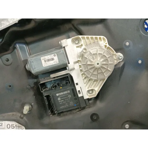 Elevalunas Delantero Izquierdo para Volkswagen Passat Variant (3C5)