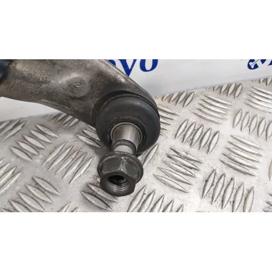 Brazo Suspension Inferior Delantero Derecho para Mercedes-Benz Clase Gla (W156)