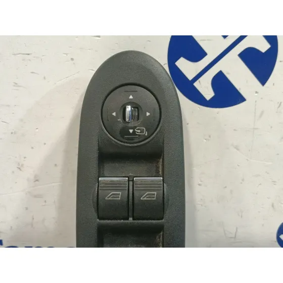 Mando Elevalunas Delantero Izquierdo para Ford Kuga I