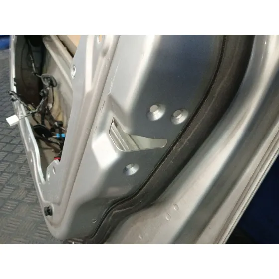 Puerta Delantera Derecha para Ford Kuga I