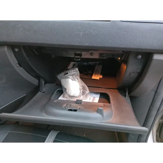 Guantera para Ford Kuga I