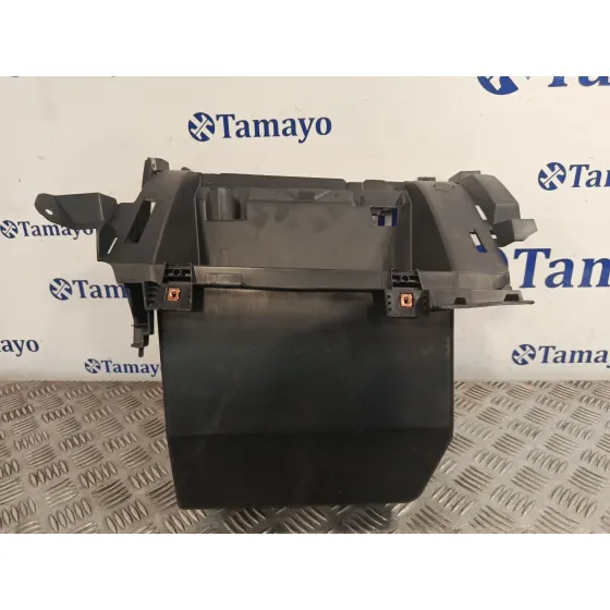 Guantera para Ford Kuga I