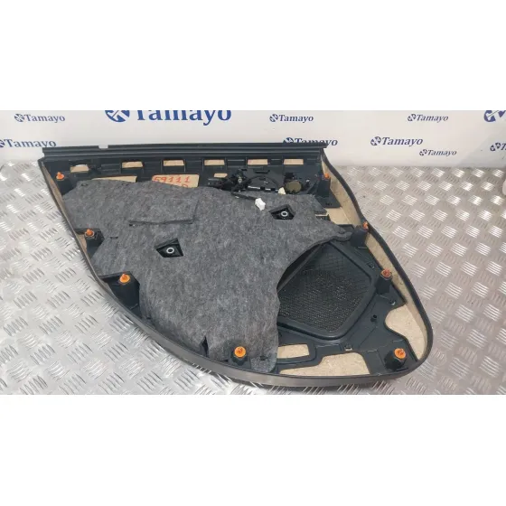 Guarnecido Puerta Delantera Derecha para Mercedes-Benz Clase A (W176)