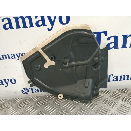 Moldura para Mercedes-Benz Clase A (W176)