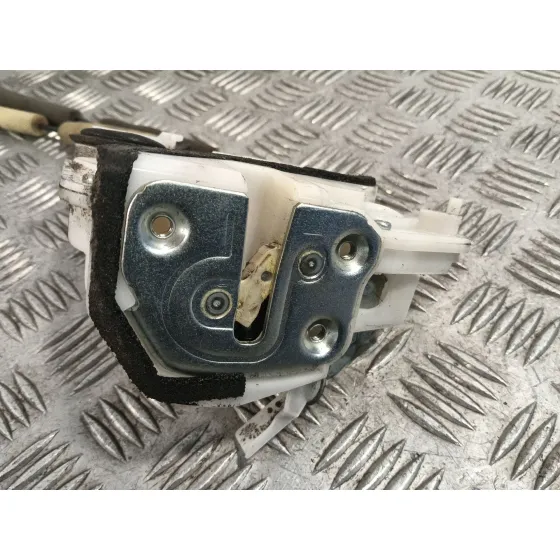 Cerradura Puerta Trasera Izquierda para Mazda 2 Lim. ()