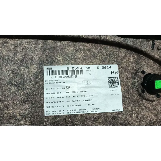 Guarnecido Puerta Trasera Derecha para Volkswagen Golf Vi (5K1)