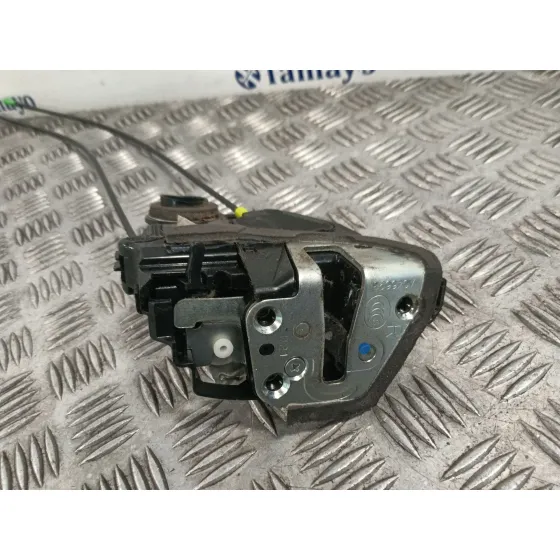 Cerradura Puerta Trasera Derecha para Toyota Auris