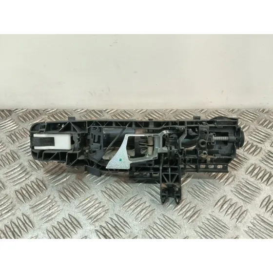 Maneta Exterior Delantera Derecha para Mercedes-Benz Clase C (W205)
