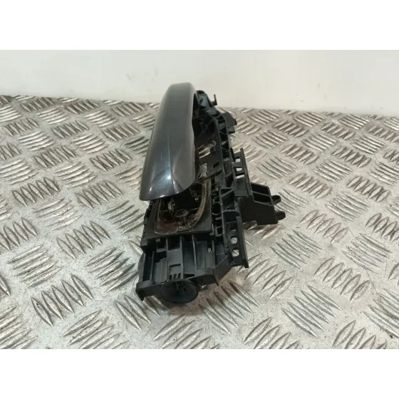Maneta Exterior Delantera Derecha para Mercedes-Benz Clase C (W205)