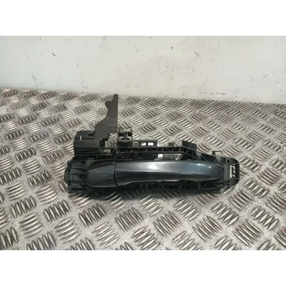 Maneta Exterior Delantera Izquierda para Mercedes-Benz Clase C (W205)
