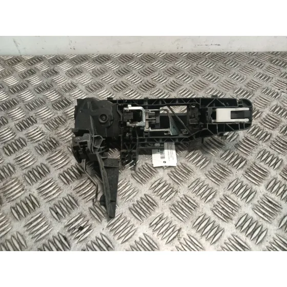 Maneta Exterior Delantera Izquierda para Mercedes-Benz Clase C (W205)