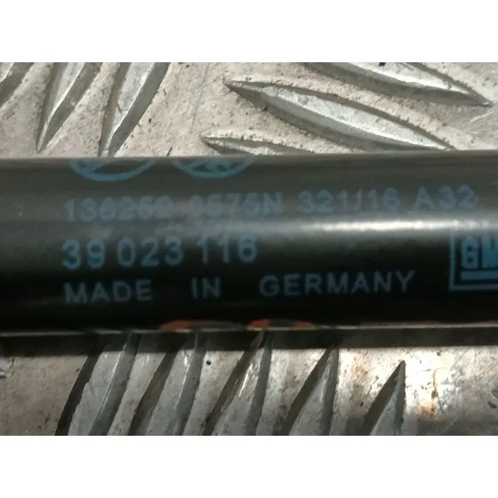 Amortiguadores Maletero / Porton para Opel Astra K Sports Tourer (B16)