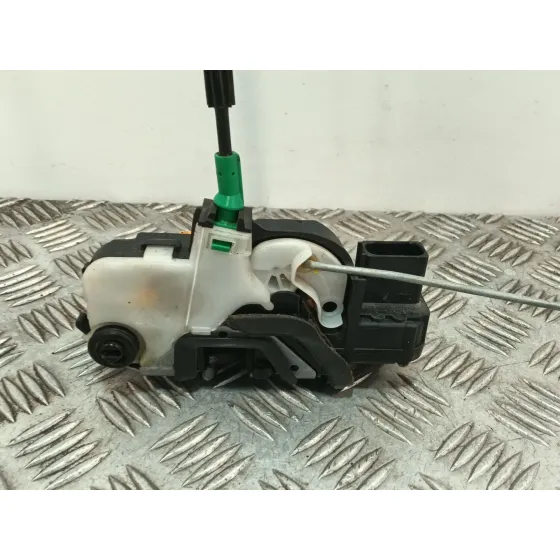 Cerradura Puerta Trasera Derecha para Chevrolet Cruze Hatchback (J305)