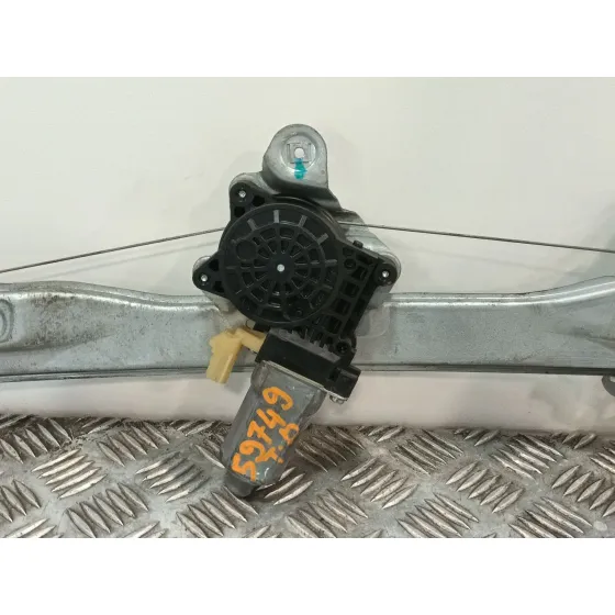 Elevalunas Trasero Derecho para Chevrolet Cruze Hatchback (J305)