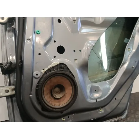 Puerta Trasera Derecha para Chevrolet Cruze Hatchback (J305)