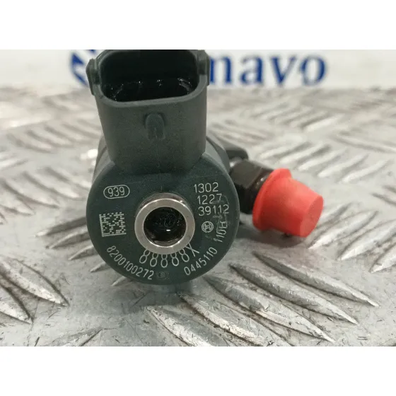 Inyector para Nissan Primera Berlina (P12)