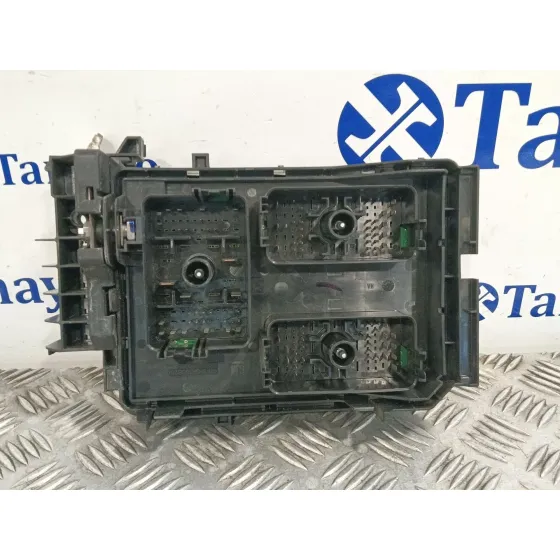 Caja Fusibles para Opel Astra K Sports Tourer (B16)