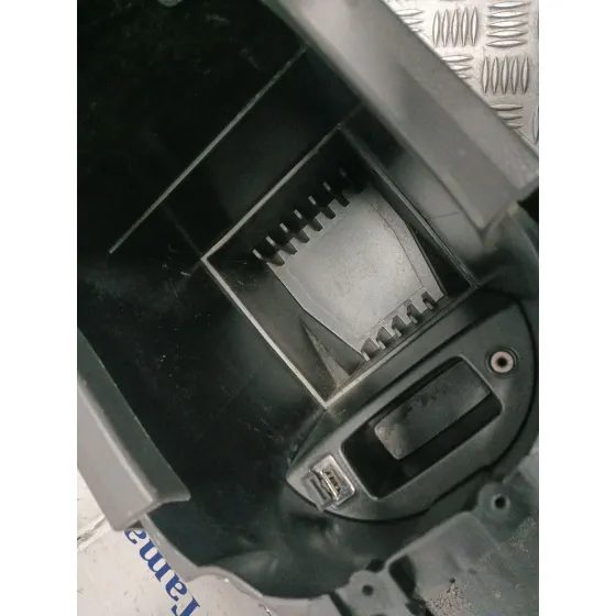 Apoyabrazos Central para Ford Kuga I