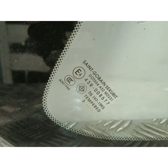 Luna Custodia Trasera Izquierda para Mazda 3 Berlina (Bk)