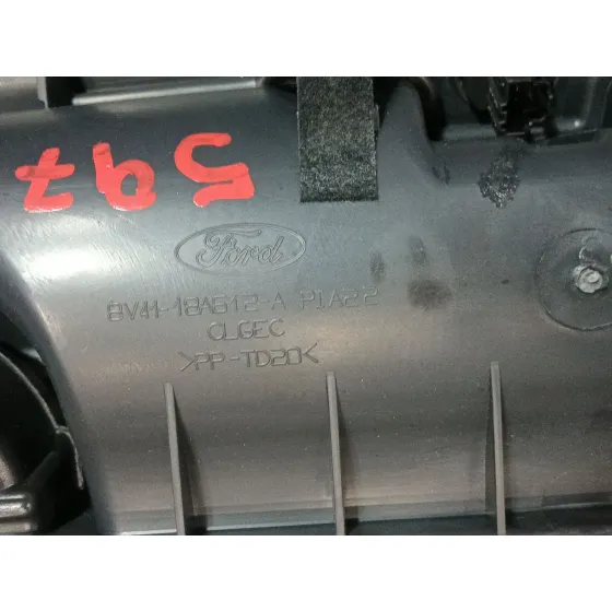 Moldura para Ford Kuga I