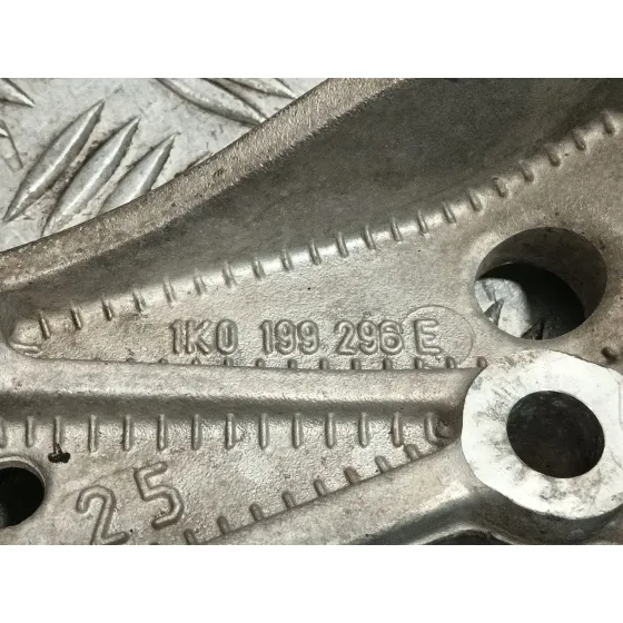 Soporte Brazo Suspension Delantero Derecho para Seat Toledo (5P2)