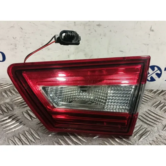 Piloto Trasero Derecho Porton para Renault Clio Iv (Bh_)