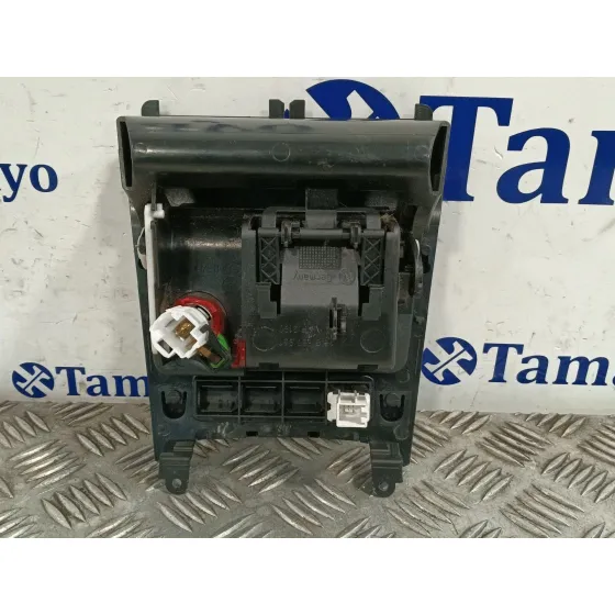 Cenicero para Volkswagen Golf V (1K1)