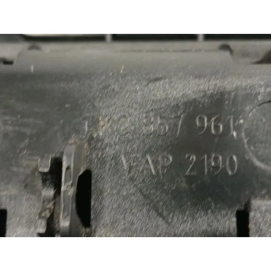 Cenicero para Volkswagen Golf V (1K1)