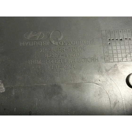Moldura Puerta Delantera Derecha para Hyundai H350 Furgoneta