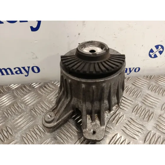 Soporte Motor para Mercedes-Benz Clase C (W205)