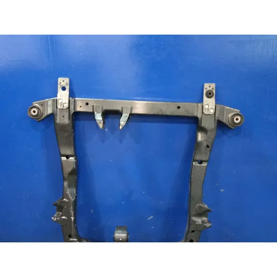 Puente Delantero para Chevrolet Cruze Hatchback (J305)