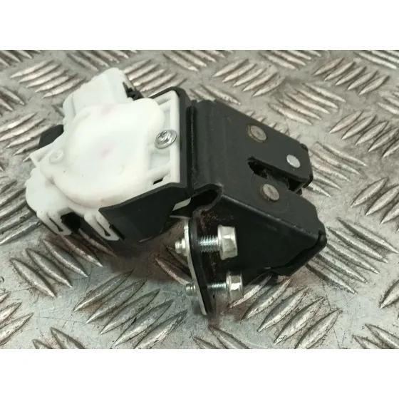 Cerradura Maletero / Porton para Mazda 3 Lim. (Bl)