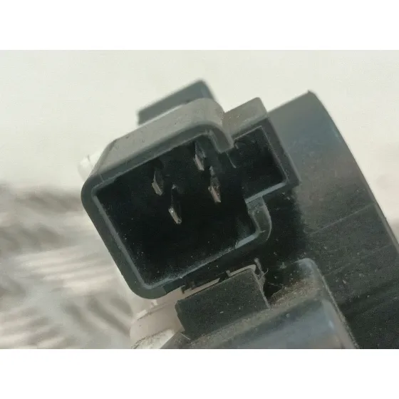 Cerradura Maletero / Porton para Mazda 3 Lim. (Bl)