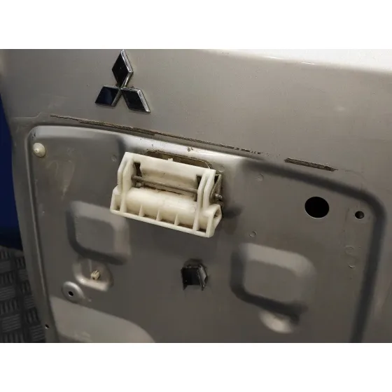Porton Trasero para Mitsubishi Pajero