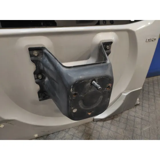 Porton Trasero para Mitsubishi Pajero