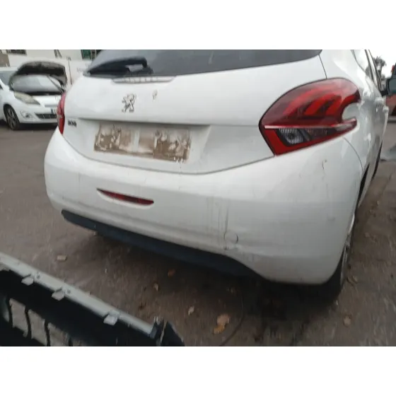 Paragolpes Trasero para Peugeot 208 I (Ca_, Cc_)