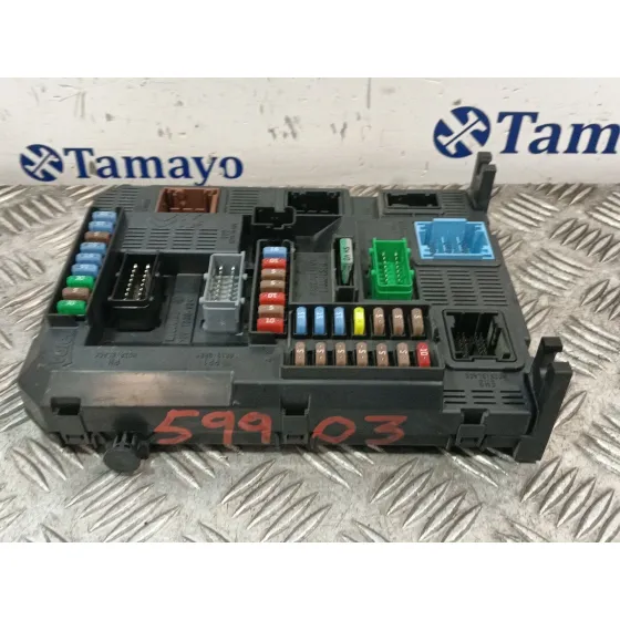 Caja Reles / Fusibles para Peugeot 208 I (Ca_, Cc_)