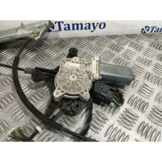Elevalunas Delantero Derecho para Mercedes-Benz Vito / Mixto Furgoneta (W639)