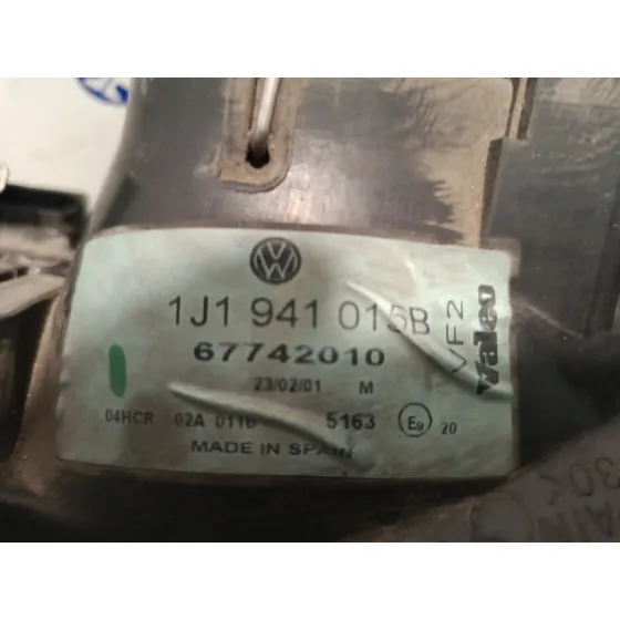 Faro Izquierdo para Volkswagen Golf Iv (1J1)