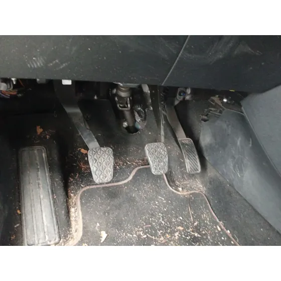 Pedal Embrague para Ford Puma (J2K, Cf7)