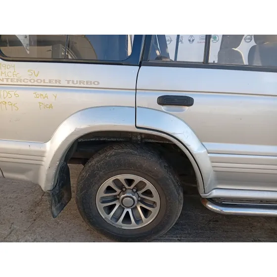 Aletin Trasero Derecho para Mitsubishi Montero Canvas Top (V2_C, V4_C)