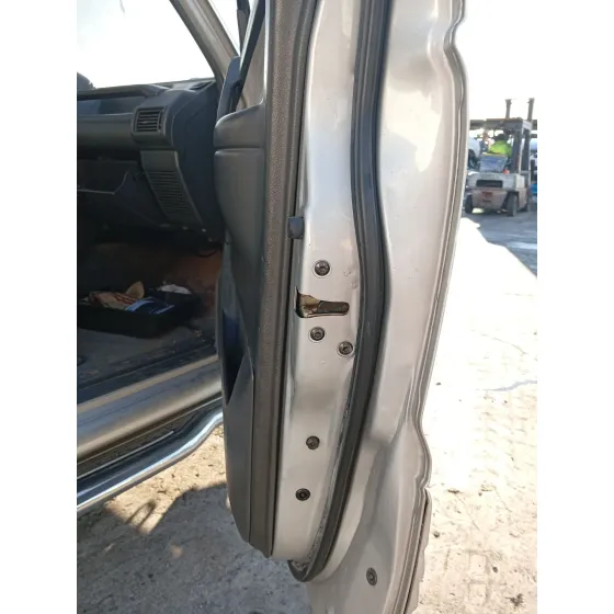 Cerradura Puerta Delantera Derecha para Mitsubishi Montero Canvas Top (V2_C, V4_C)