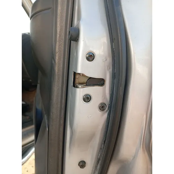Cerradura Puerta Delantera Derecha para Mitsubishi Montero Canvas Top (V2_C, V4_C)