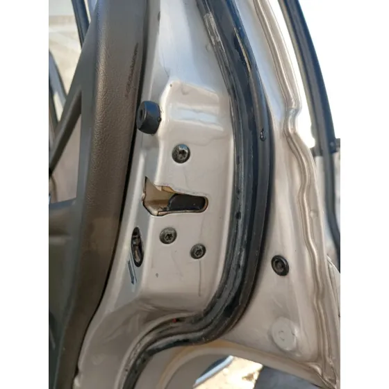 Cerradura Puerta Trasera Derecha para Mitsubishi Montero Canvas Top (V2_C, V4_C)